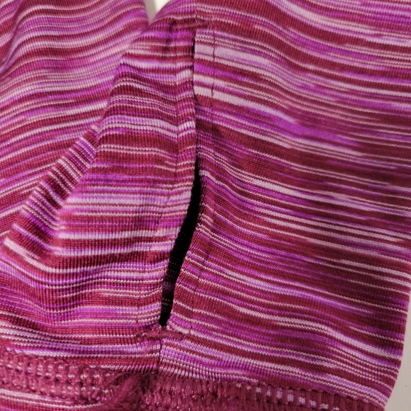 Old Navy Active Magenta Thumb Hole Half Zip Pullover Small - Picture 5 of 6